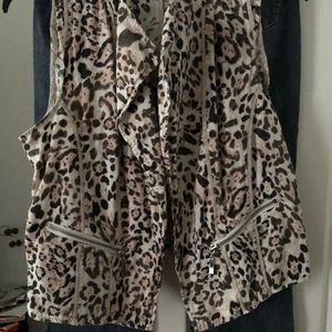 Leopard Chico’s vest